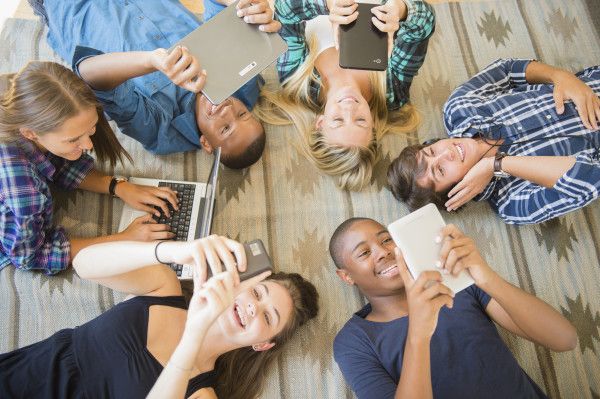 10 Cara Gaya Hidup Digital Sehat di Era Serba Online